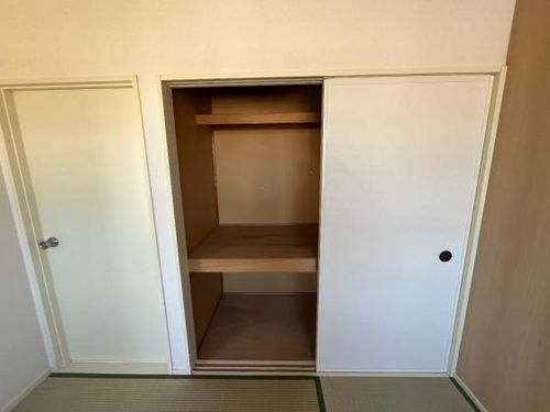 サウスコート川上203の内装