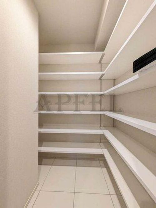 IBC Residence Westの玄関