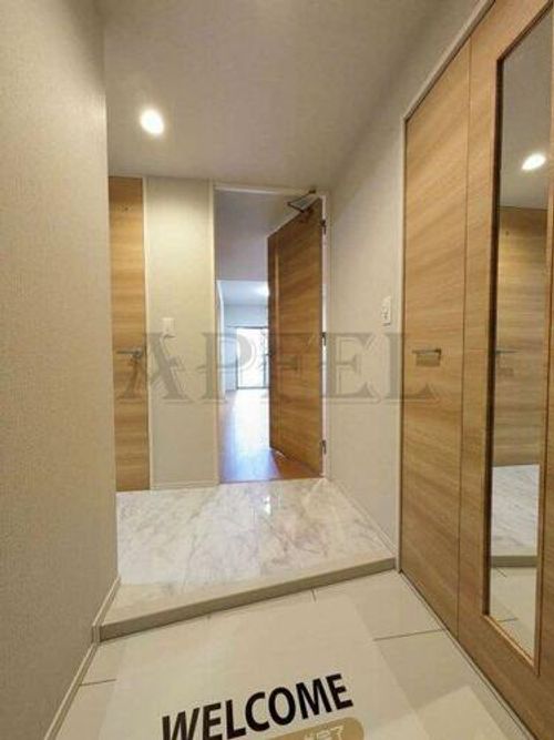 IBC Residence Westの玄関