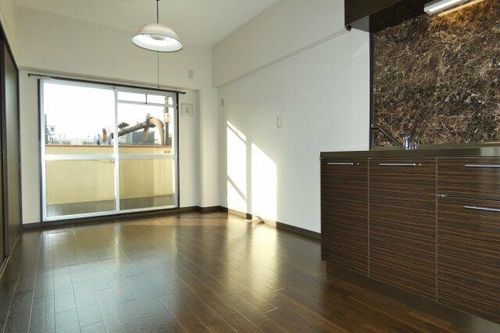 コーポスタンレーの居間