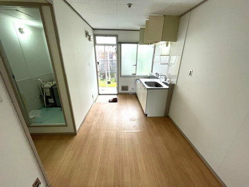 安田ハイツの居間