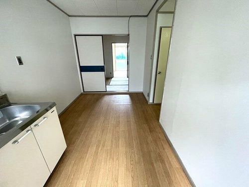 安田ハイツの居間