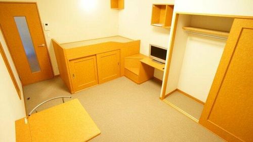 レオパレスプラムヒルズの居間