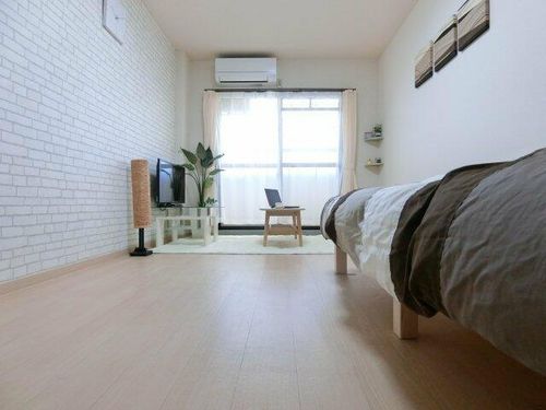 上田マンションの居間