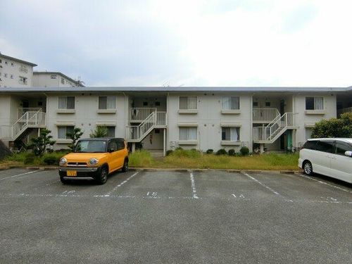 シャトー・ド・イワネ17号館の外観