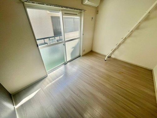 ヨーロピアン22番館の居間