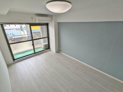 ゴールドハイツの居間