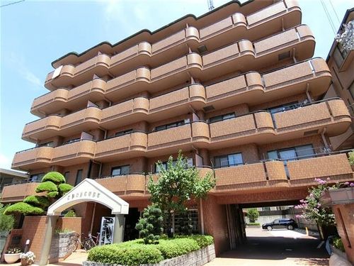 クレッセント山本の外観