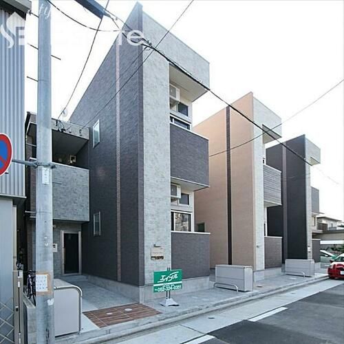 椿家の居間