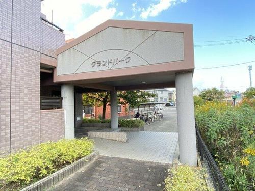 グランドパーク3Cの玄関