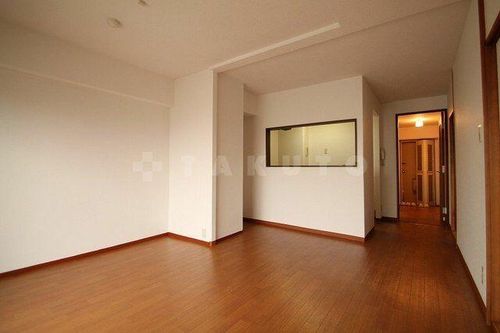 日商岩井朱雀マンションの居間