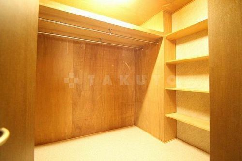 日商岩井朱雀マンションの内装