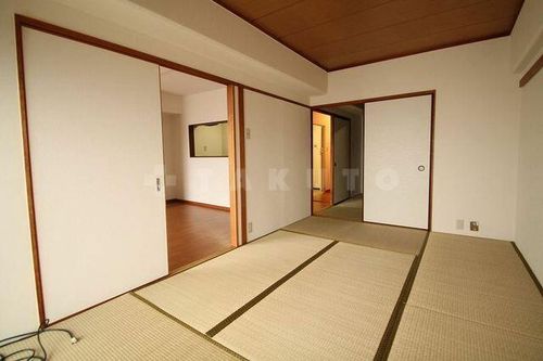 日商岩井朱雀マンションの内装