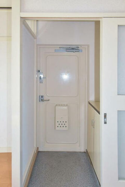UR藤山台1100506の玄関