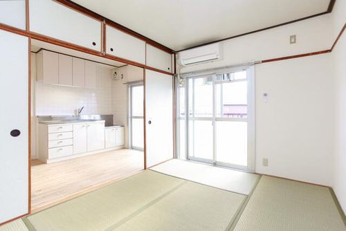 UR志徳0130504の居間
