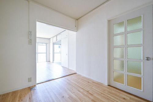 URもりつね0090203の居間