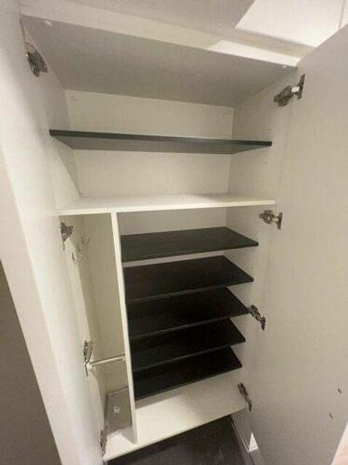 セレニテ本町東リアンの玄関