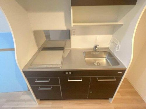 セレニテ本町東リアンのキッチン