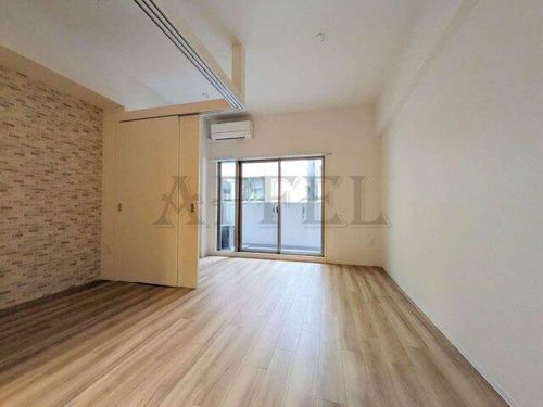 セレニテ本町東リアンの居間