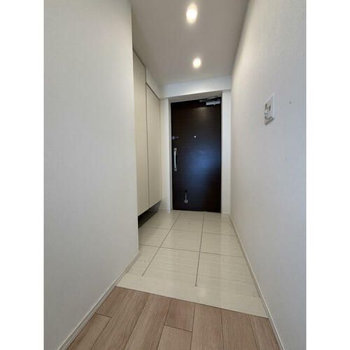 アルバックス日進(060070)の玄関