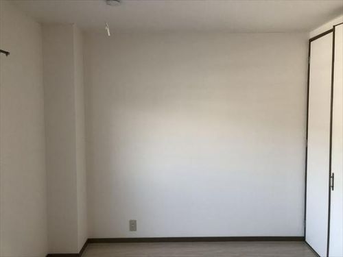 シャルマン明美の里の居間