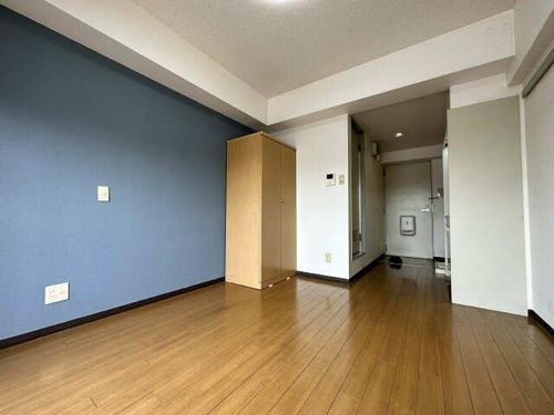 メゾン・ド・デューク304の居間