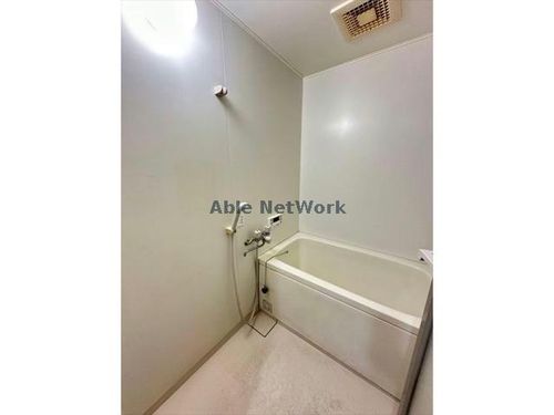 愛知県豊川市本野町西野添(マンション)の賃貸物件305の風呂