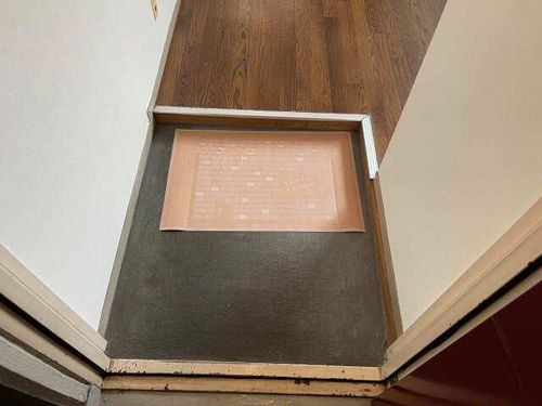 二村マンションの玄関