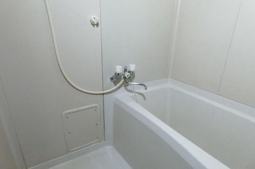 ジュネス御堂坂 B棟202の風呂