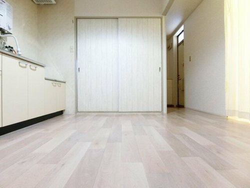 緑ヶ丘ハイツの居間