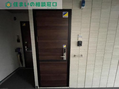 愛知県岡崎市柱5丁目(アパート)の賃貸物件の玄関