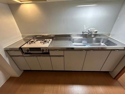 ソーラスフロント富船325のキッチン