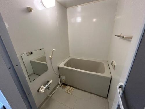 ソーラスフロント富船325の風呂