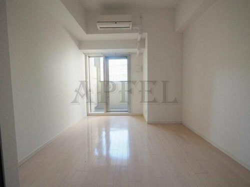 アドバンス大阪城レガーレの居間