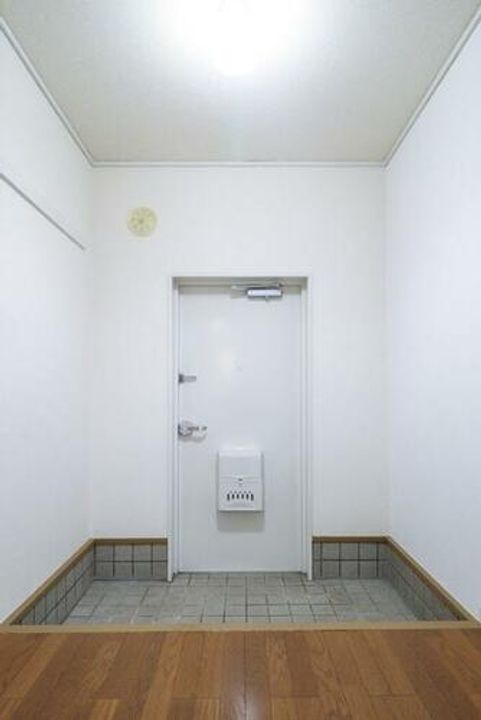 UR藤沢台第五0000408の玄関