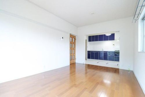 UR藤沢台第五0000408の居間