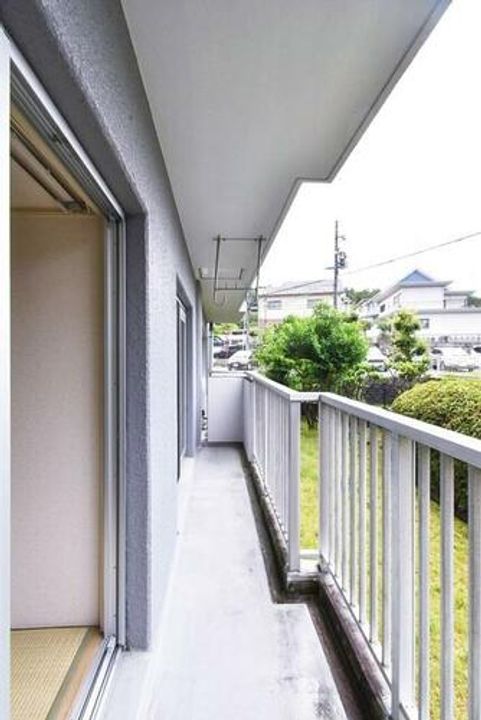 UR高座台1040103の内装