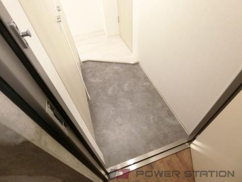 ネコオール小樽稲穂の玄関