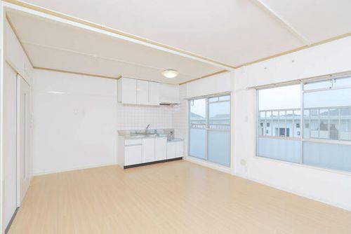 UR落合3140504の居間