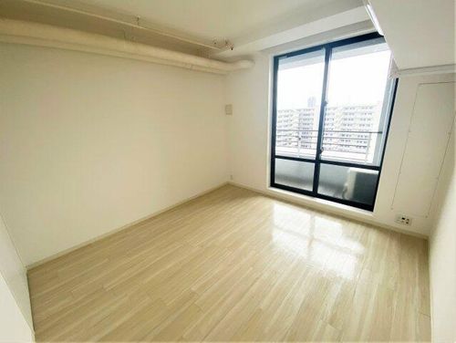 メゾン・ド・ヴィレ大阪城公園前の居間