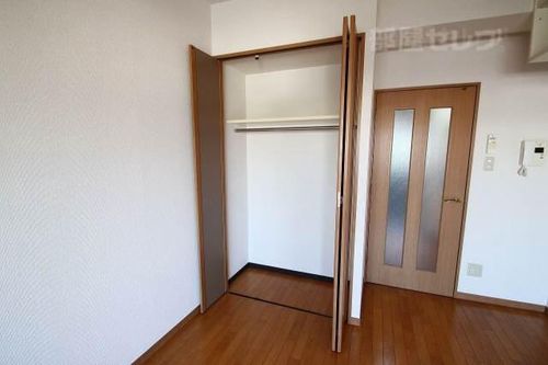 現代ハウス新栄301の内装