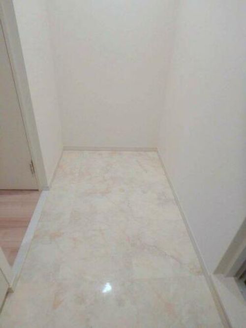 スプランディッド淀屋橋DUEの玄関