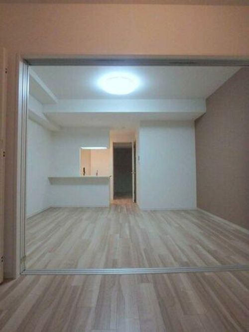 スプランディッド淀屋橋DUEの居間