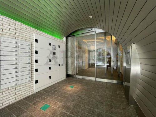 HS梅田EASTの玄関