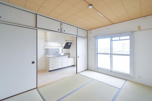 UR男山C130504の居間