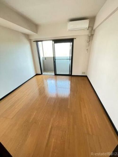 ピュアドームプログレッソ天神の居間