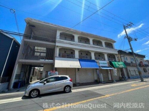 松川マンションの外観