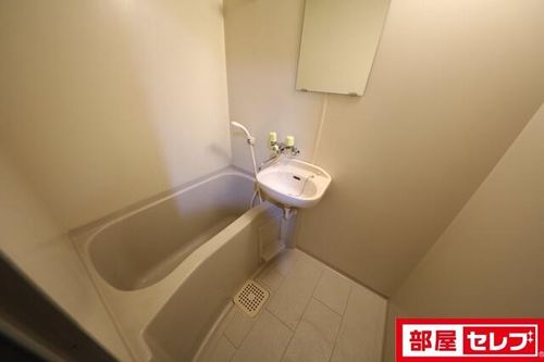 プロビデンス桜山の風呂