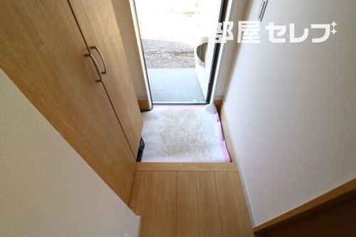 Charmant102の玄関