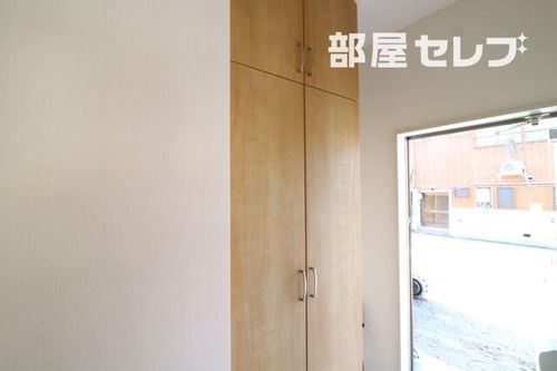 Charmant102の玄関